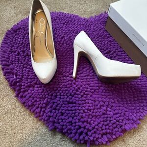 Jessica Simpson White Stiletto Heels